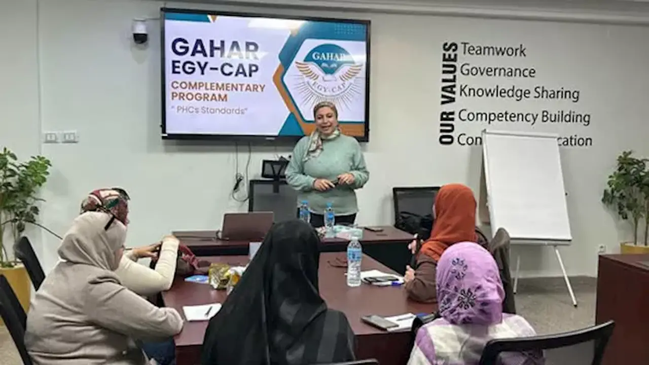 تدريب 34 ألف عامل بالقطاع الصحي لتعزيز التأمين الصحي الشامل