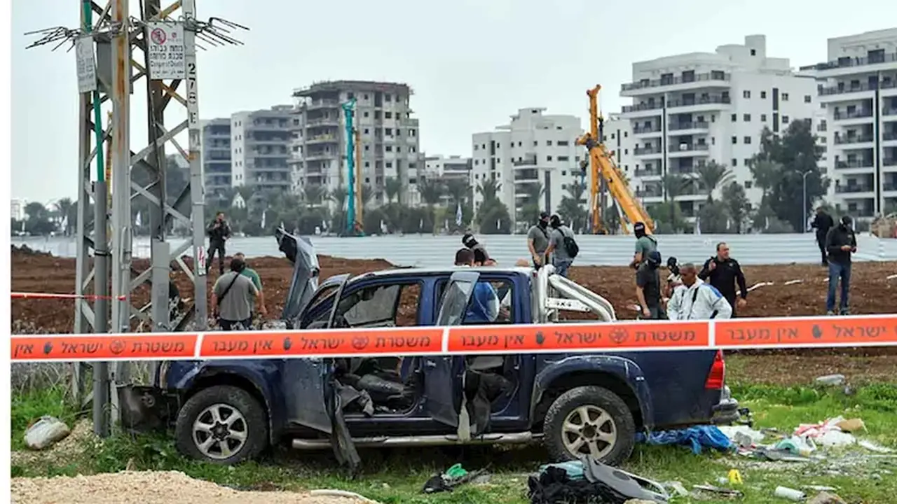 تصعيد جديد في الضفة الغربية: إصابة إسرائيلي بجروح خطيرة جراء حادث طعن (فيديو)