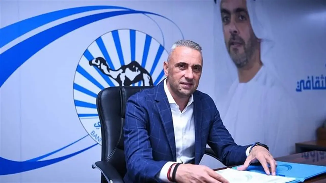 البلغاري إيفاليو بيتيف مرشح لتولي تدريب الزمالك