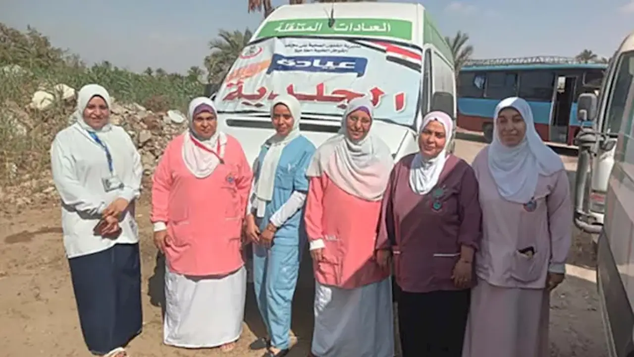 قافلة طبية مجانية ببني سويف تكشف على 741 مواطنًا في 6 تخصصات