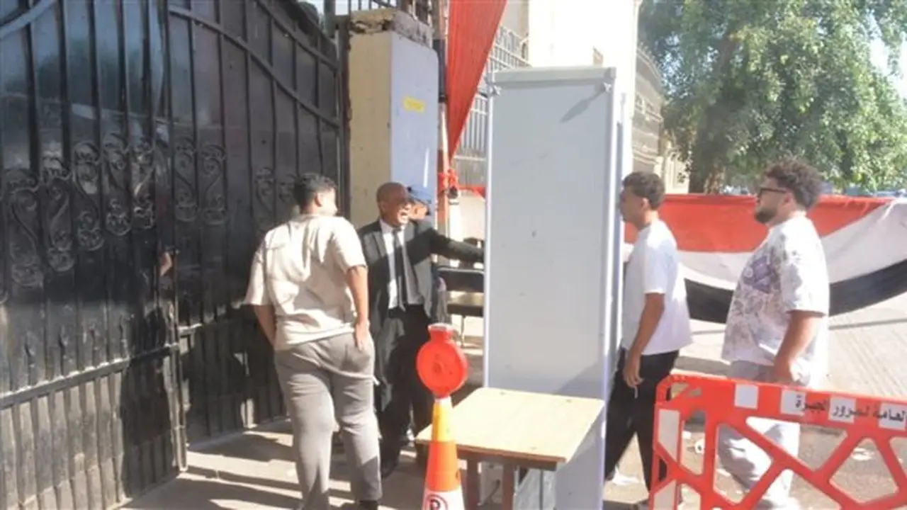 طلاب الثانوية العامة 2026 يتوافدون على اللجان لأداء آخر امتحانات نهاية العام