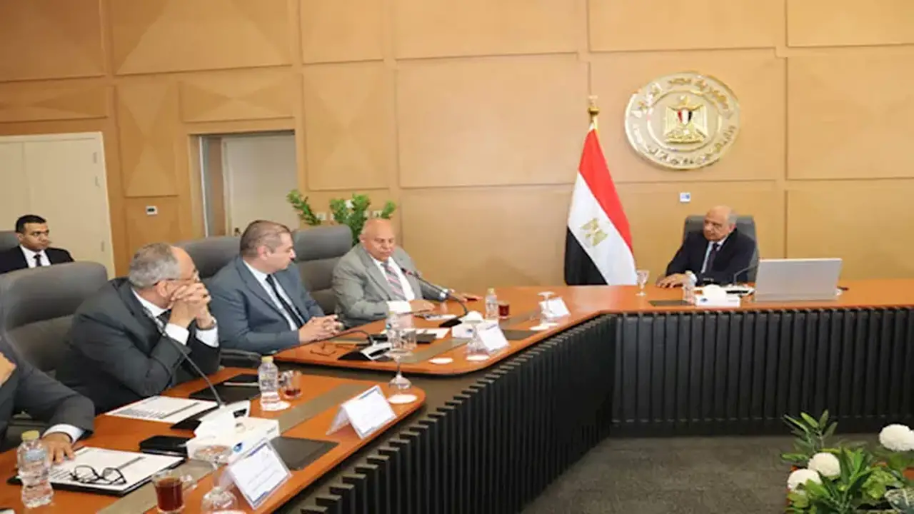 توجيهات عاجلة من وزير الكهرباء لضبط استهلاك الطاقة للأجهزة المنزلية