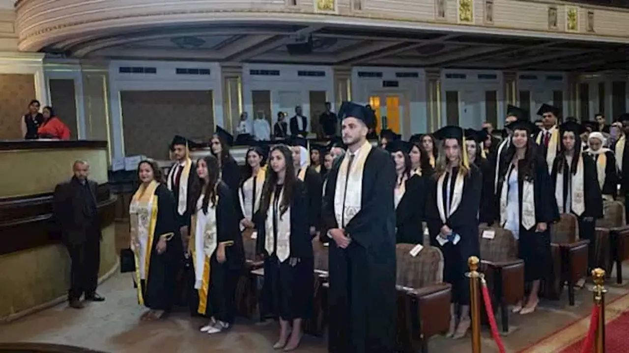 جامعة القاهرة تحتفل بتخريج دفعة جديدة من الشعبة الفرنسية بالتعاون مع جامعة السوربون