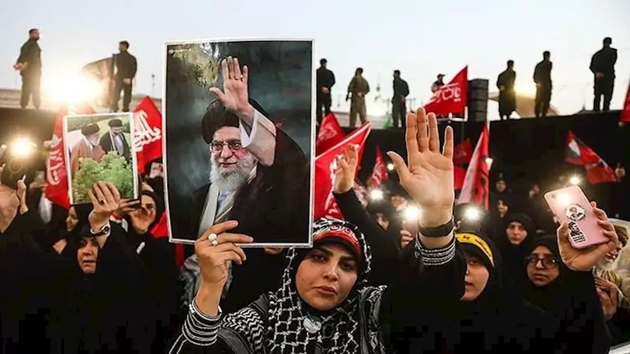 جنازة خامنئي: انتهاء مراسم التشييع في قم والجثمان متجه إلى العراق