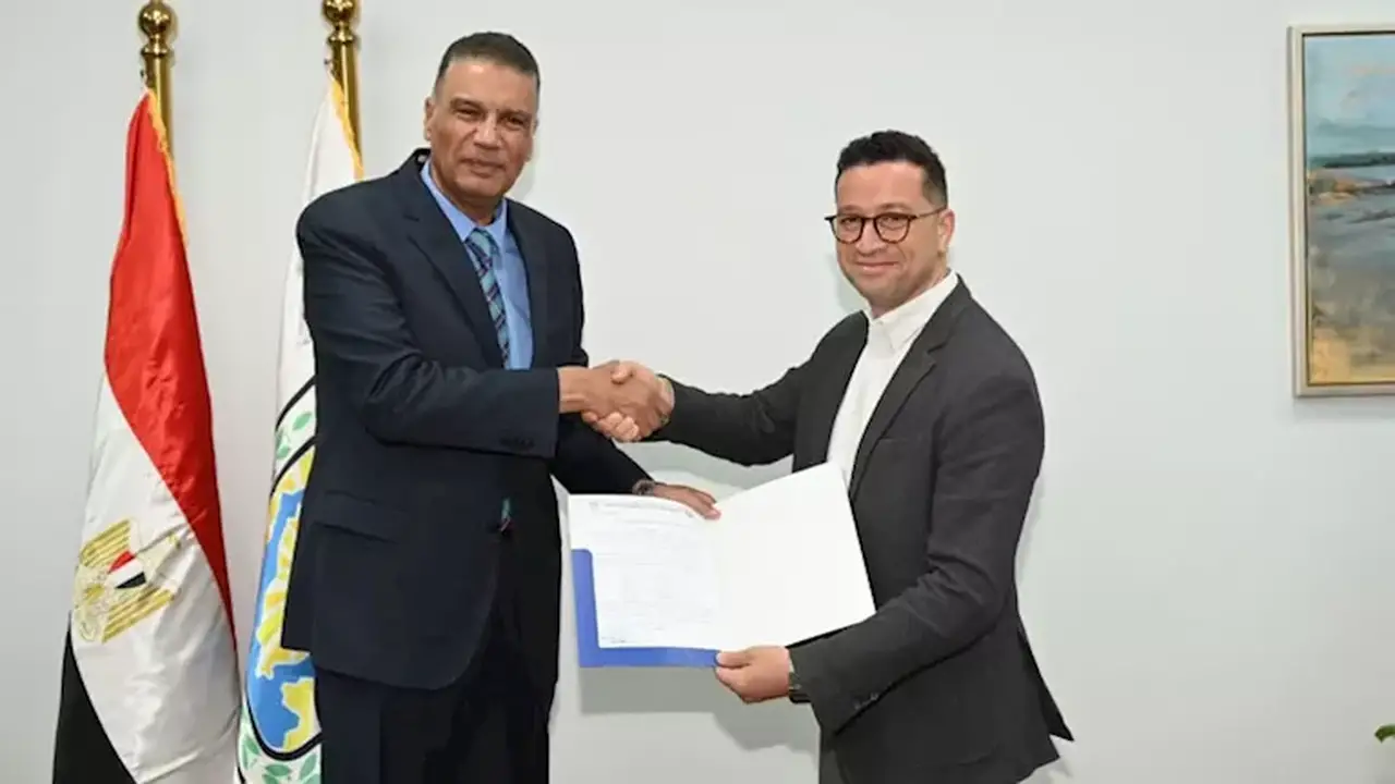جنوب سيناء تعيد إحياء منطقة أبو زنيمة الصناعية من خلال بروتوكول تعاون لإنتاج الطاقة الشمسية