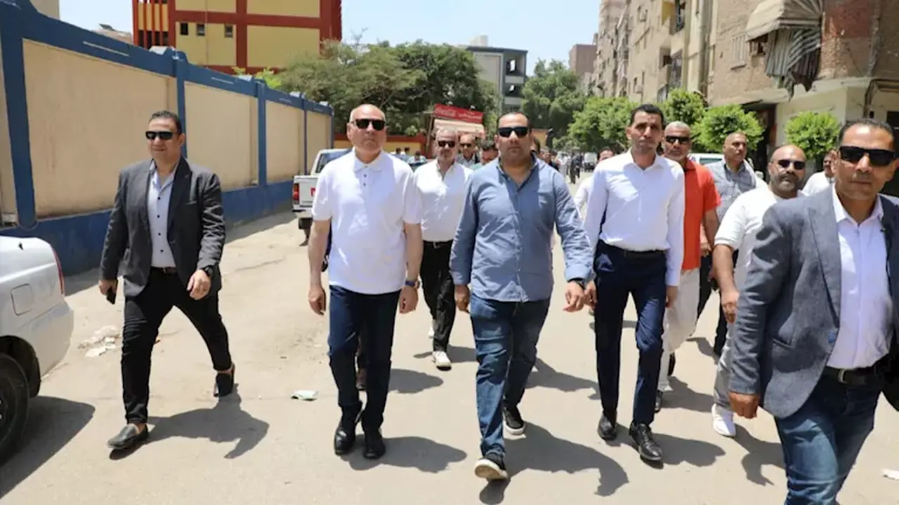 جولة مفاجئة تكشف تدني مستوى النظافة في المرج.. المحافظ يتخذ قرارات حاسمة