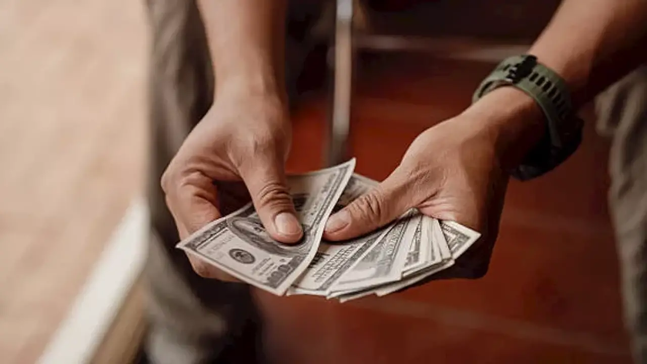 ارتفاع سعر الدولار مقابل الجنيه بزيادة تصل إلى 82 قرشًا في 10 بنوك خلال أسبوع