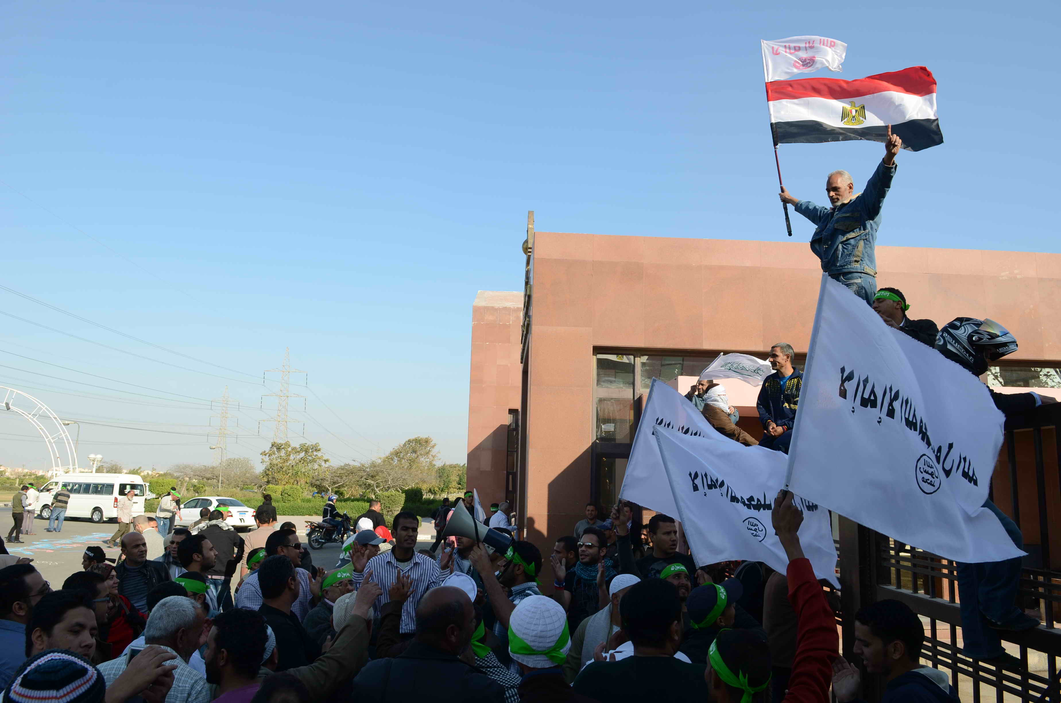 حصار مدينة الإنتاج الإعلامي عقب ثورة 30 يونيو حصار مدينة الإنتاج الإعلامي عقب ثورة 30 يونيو