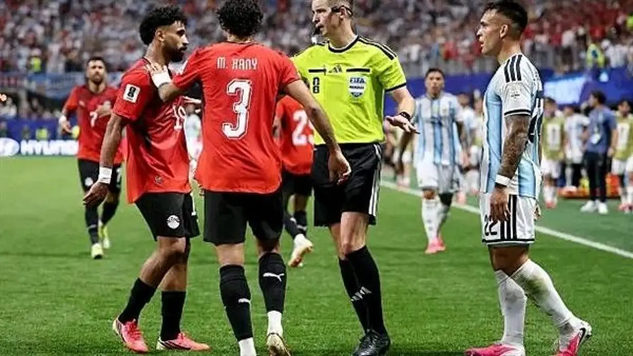 خبير تحكيمي: منتخب مصر تعرض لظلم تحكيمي فادح أمام الأرجنتين (فيديو)
