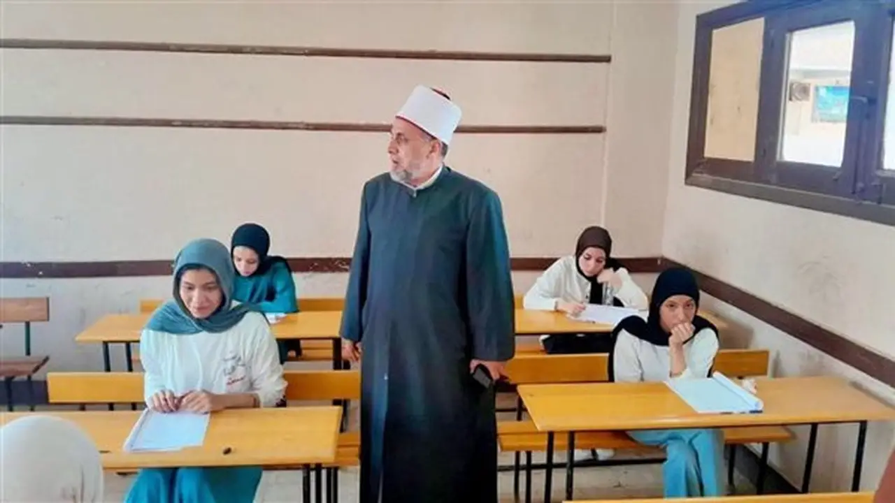 ختام امتحانات الثانوية الأزهرية العلمية بالشرقية في أجواء هادئة ومنظمة