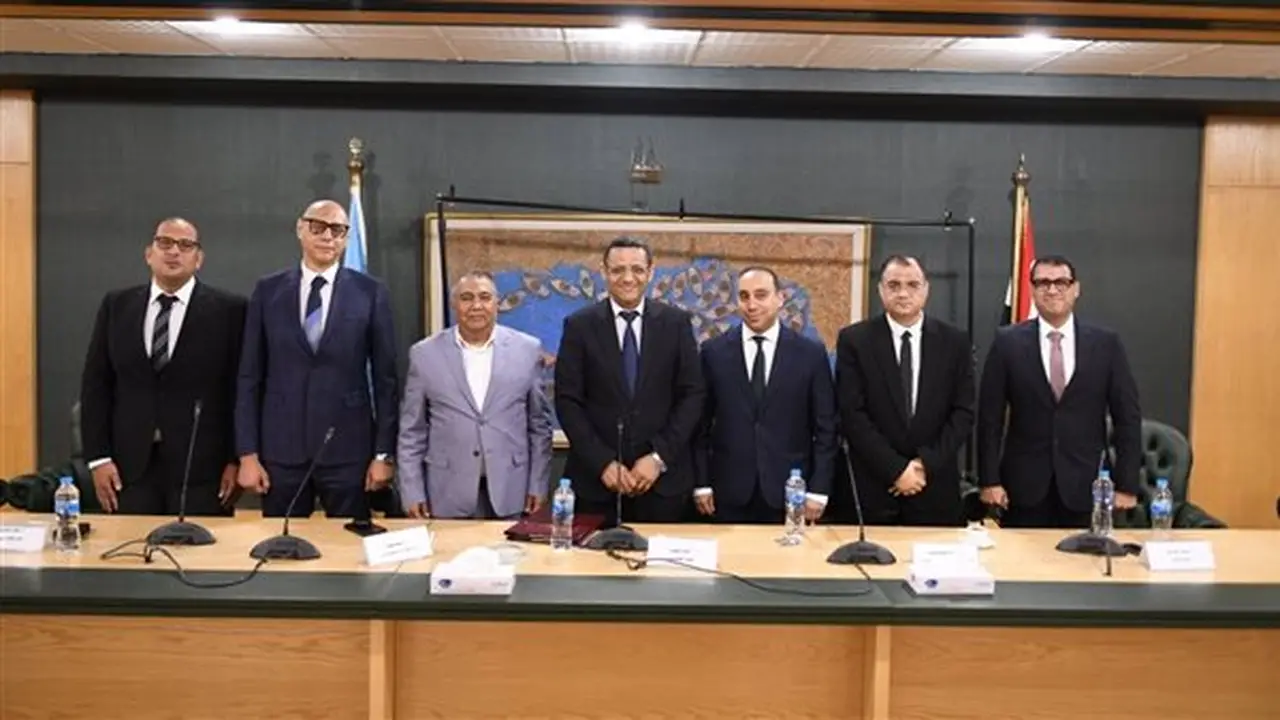 خصومات جديدة للصحفيين: اتفاق بين النقابة والشركة المصرية لتجارة الأدوية يشمل 82 صيدلية