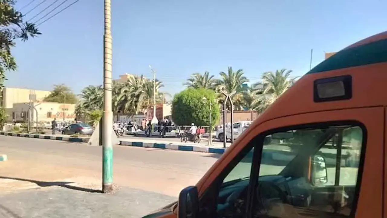 طالبة ثانوية عامة تُنقل إلى المستشفى إثر أزمة قلبية أثناء امتحان الفيزياء بالمنصورة