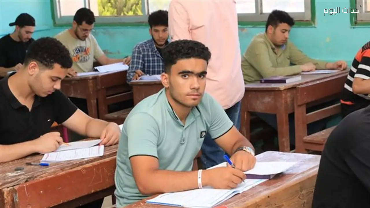 استعد لامتحانات الثانوية العامة 2026: نماذج امتحانات الكيمياء مع الإجابات