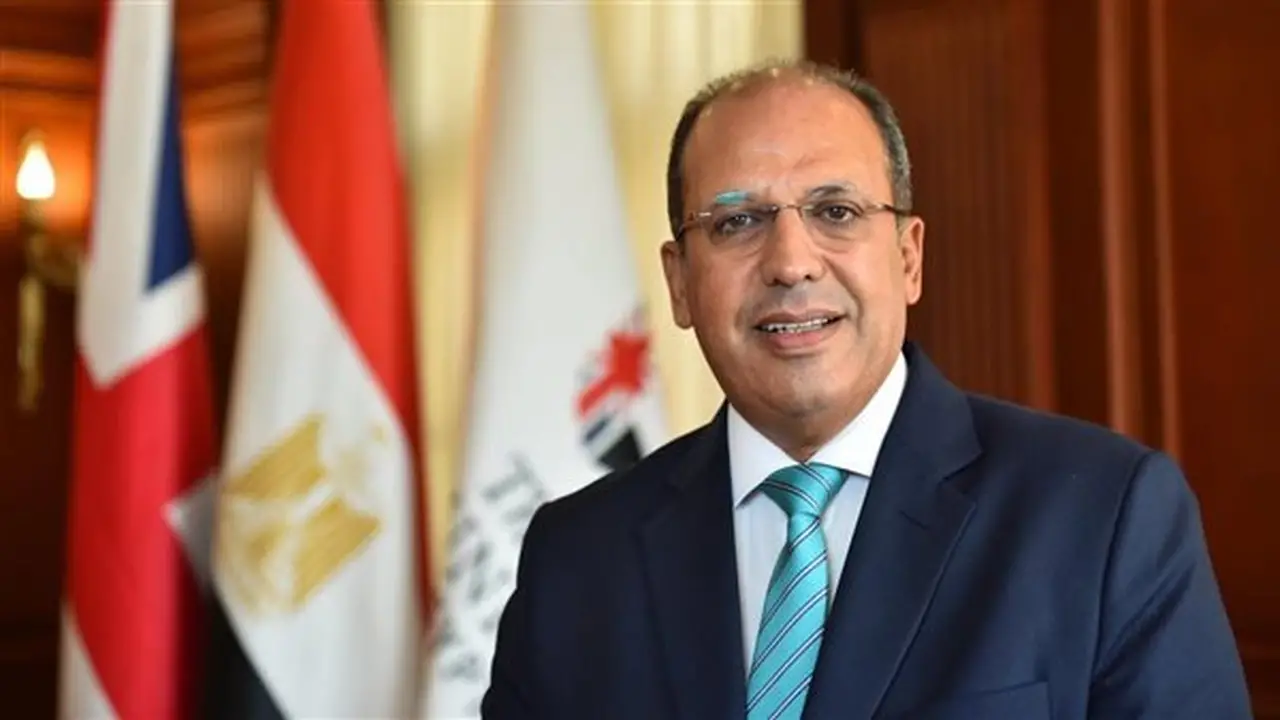 رئيس الجامعة البريطانية: برنامج محاكاة قمة المناخ نموذج متقدم في التدويل