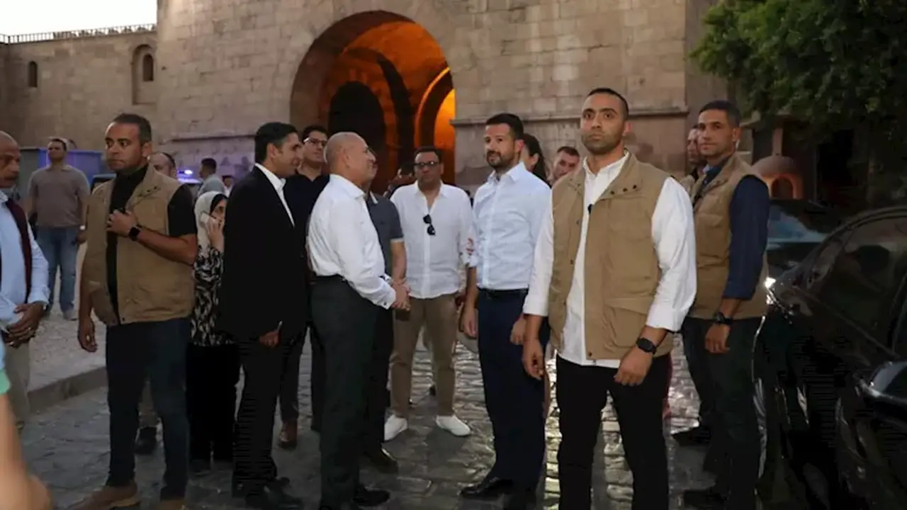 رئيس الجبل الأسود يقوم بجولة في القاهرة التاريخية وخان الخليلي – (صور)