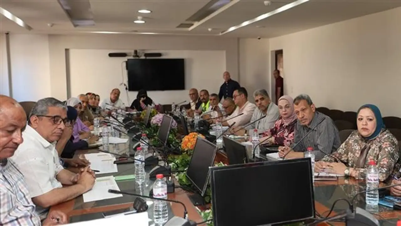 اجتماع دوري لرئيس الصرف الصحي بالإسكندرية لمتابعة الأداء وخطة العمل