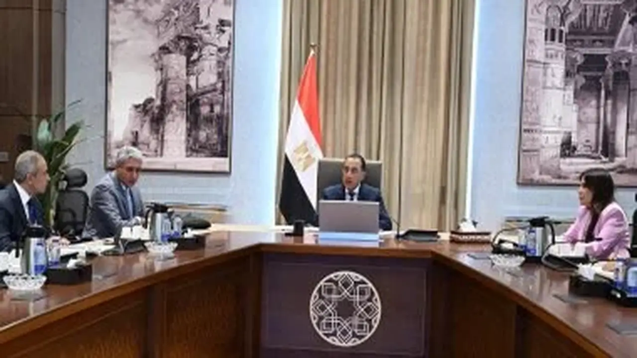 رئيس الوزراء يواصل دعم قطاع السياحة في مصر