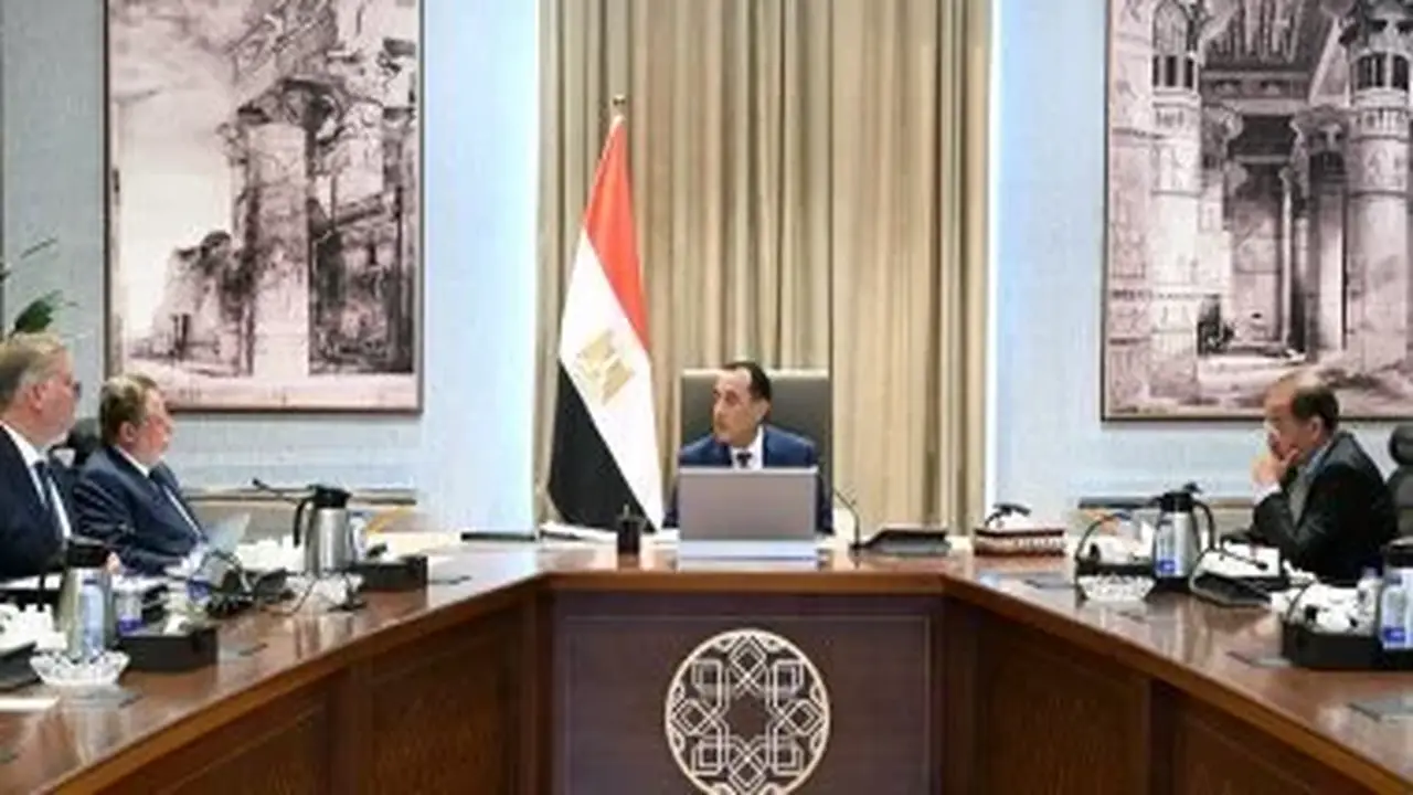 رئيس الوزراء يتابع جهود تعزيز المخزون الاستراتيجي من المنتجات البترولية