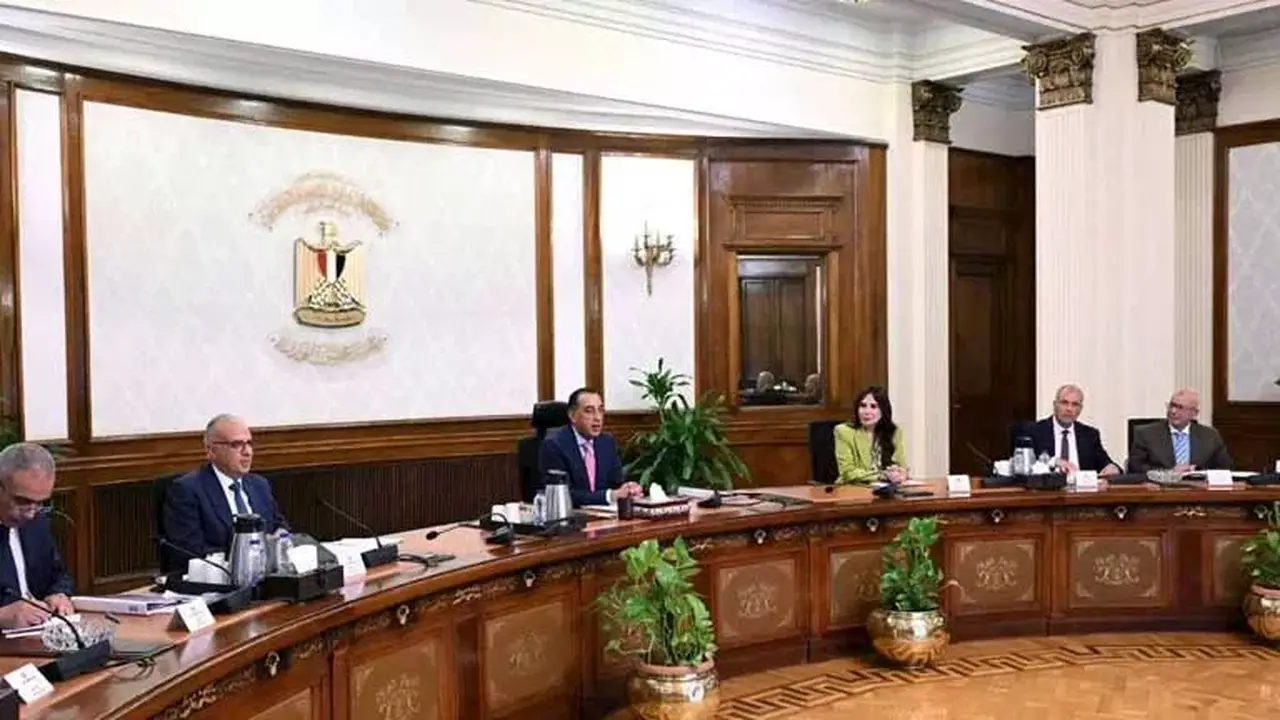 رئيس الوزراء يوجه بتلبية احتياجات المياه للتوسع العمراني