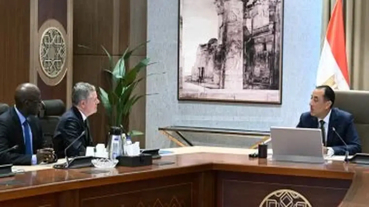 رئيس الوزراء يلتقي العضو المنتدب وكبير مسئولي المعرفة بمجموعة البنك الدولي لتعزيز التعاون المشترك