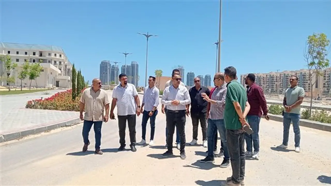 رئيس جهاز العلمين الجديدة يوجه بتسريع معدلات تنفيذ مشروعات الداون تاون والحي اللاتيني