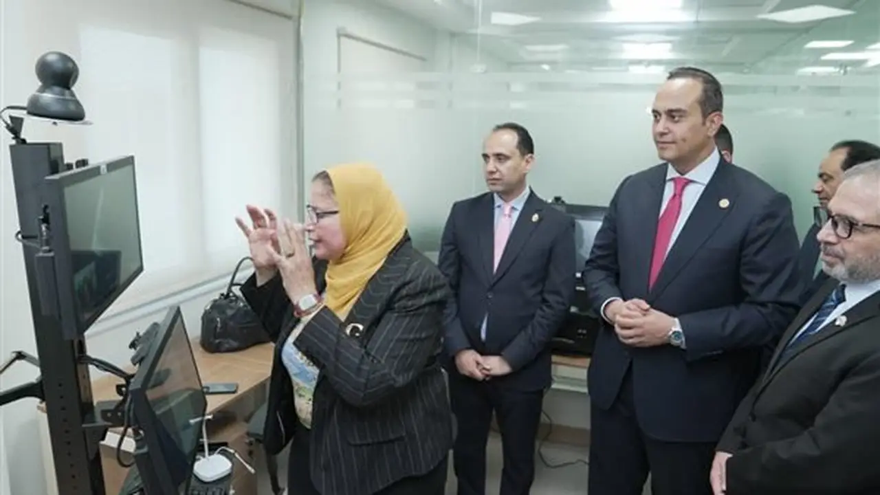 تفقد رئيس هيئة الرعاية الصحية المستشفى الافتراضي تمهيدًا لافتتاحه قريبًا