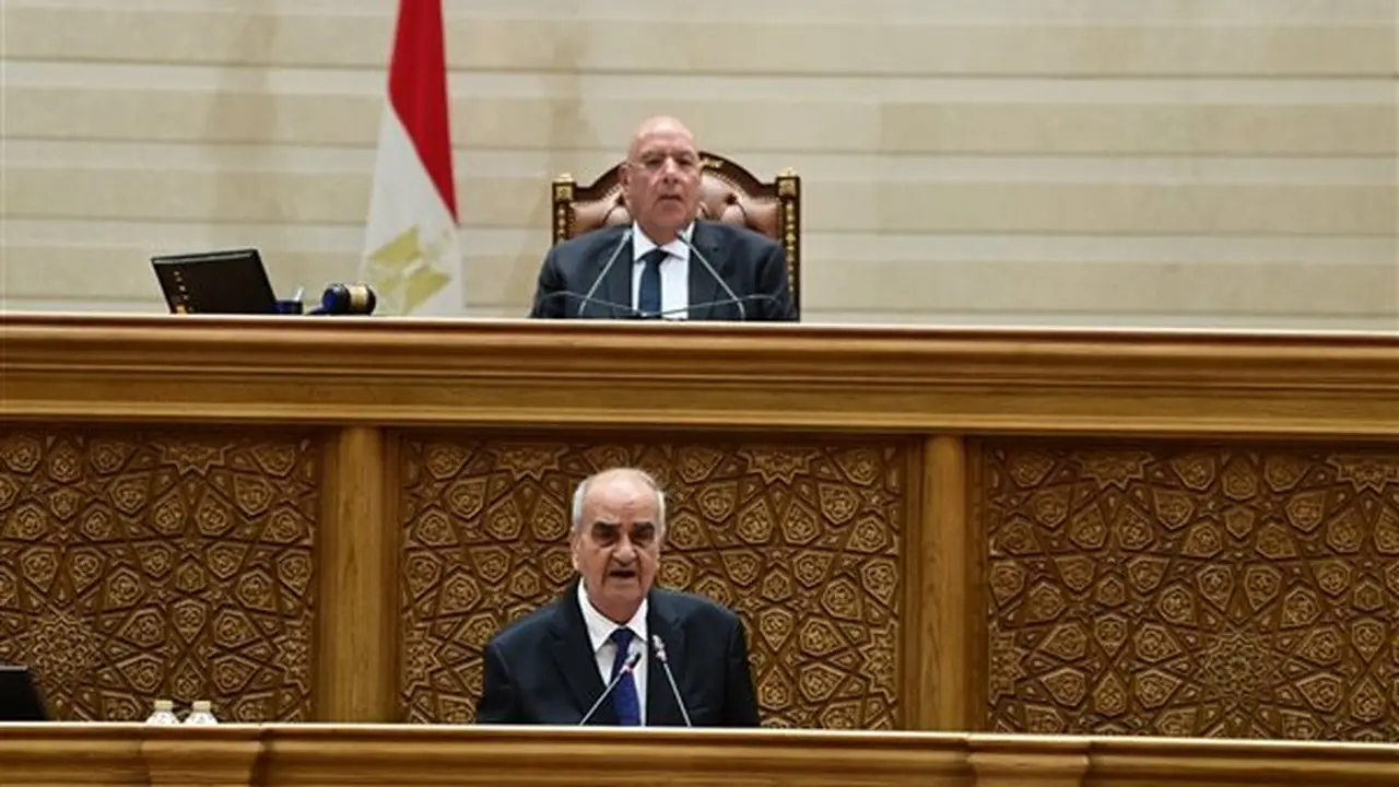 نائب يكتشف اختفاء أوراق مقترحاته لتعديل قانون جهاز مستقبل مصر في جلسة النواب