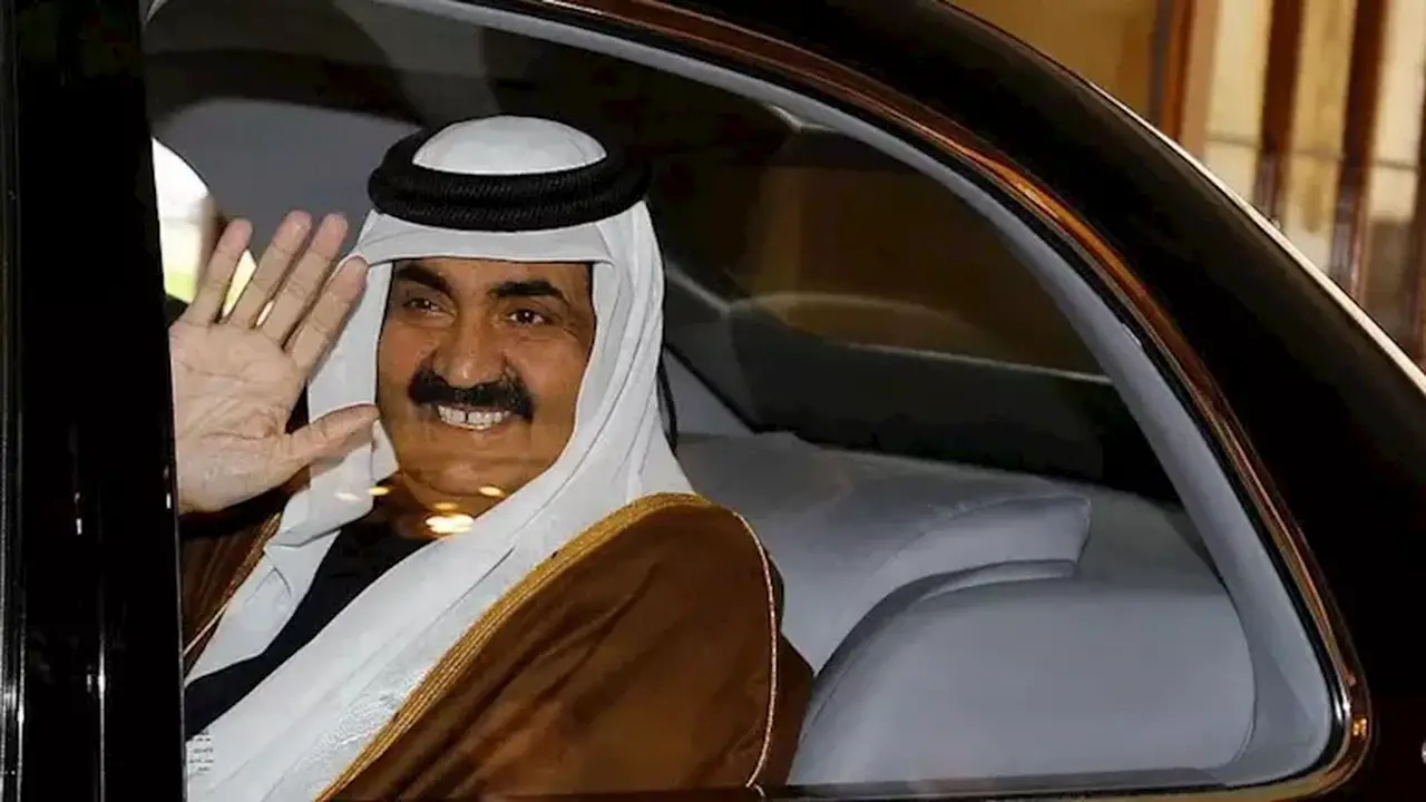 وفاة الشيخ حمد بن خليفة آل ثاني: تعرف على مسيرة الأمير الوالد لقطر