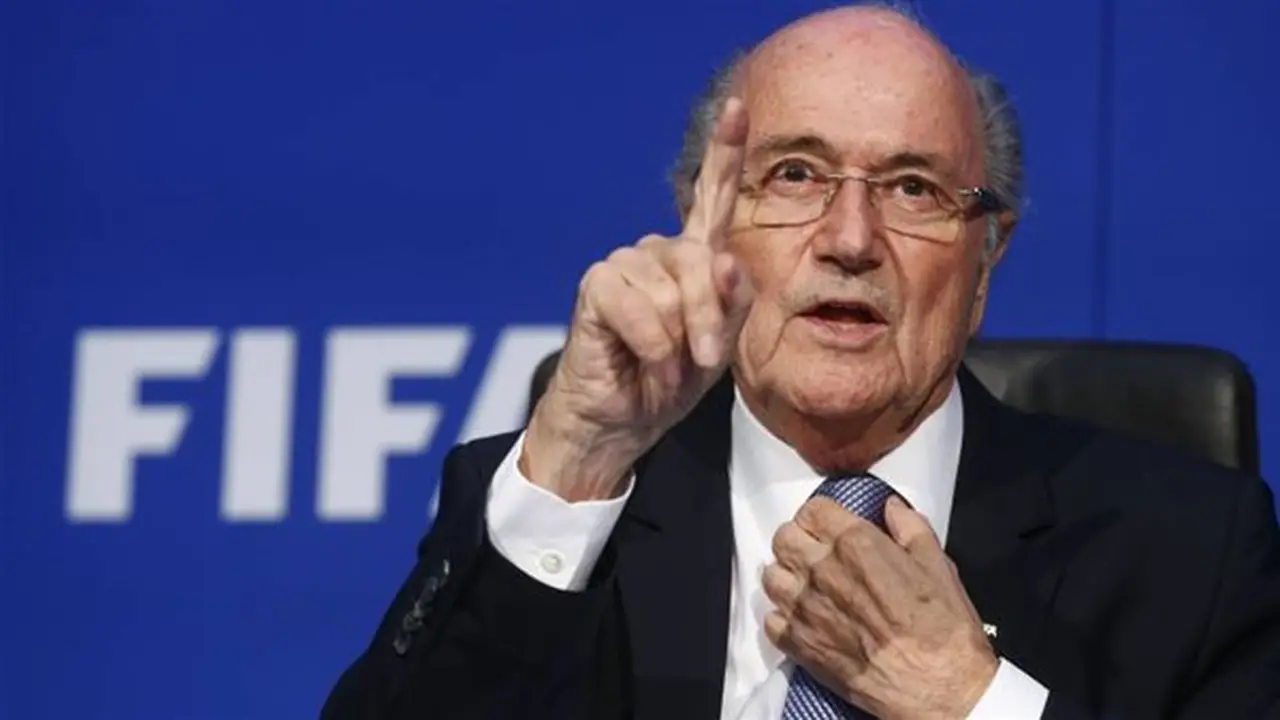 بلاتر يشكك في مصداقية مونديال 2026 رغم تتويج إسبانيا ويهاجم تداخل السياسة مع كرة القدم
