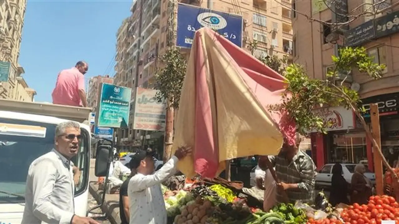 إزالة 412 حالة إشغال في يوم واحد بكفر الدوار وكوم حمادة