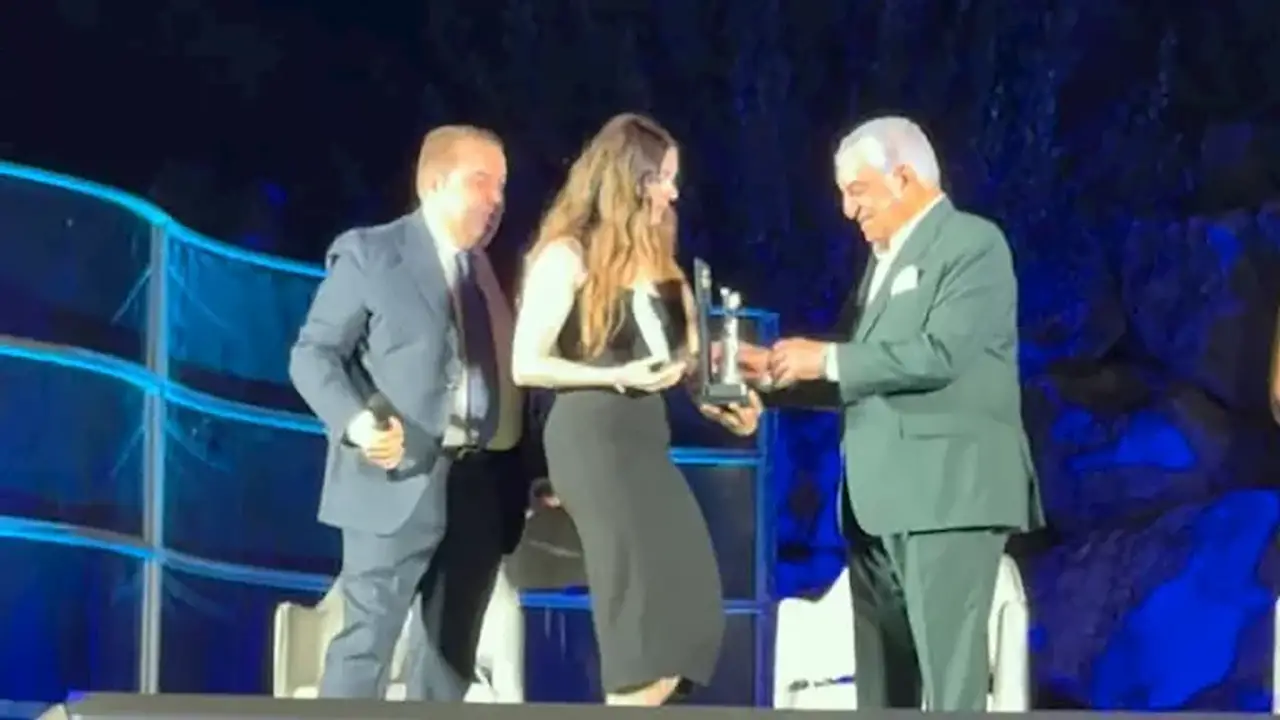 تكريم زاهي حواس وليلى علوي في مهرجان ماراتيالي الدولي بإيطاليا