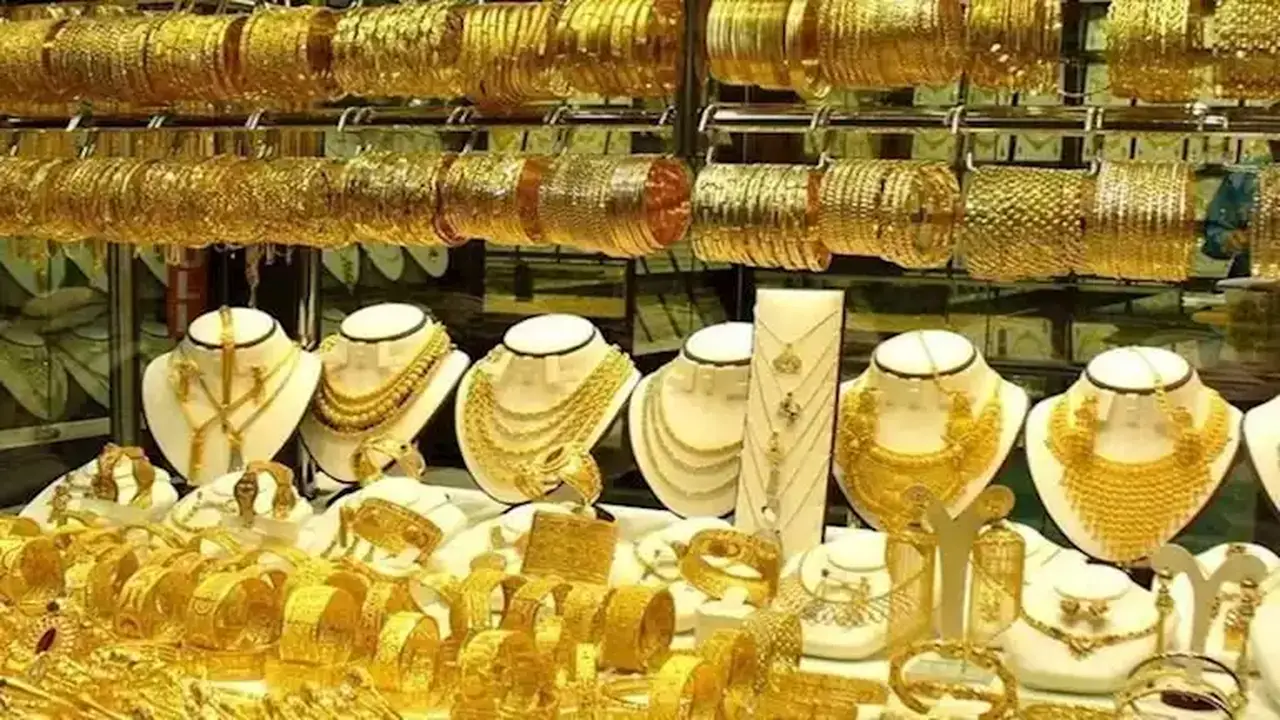 انخفاض سعر الذهب عيار 21 بمقدار 20 جنيهًا خلال تعاملات اليوم