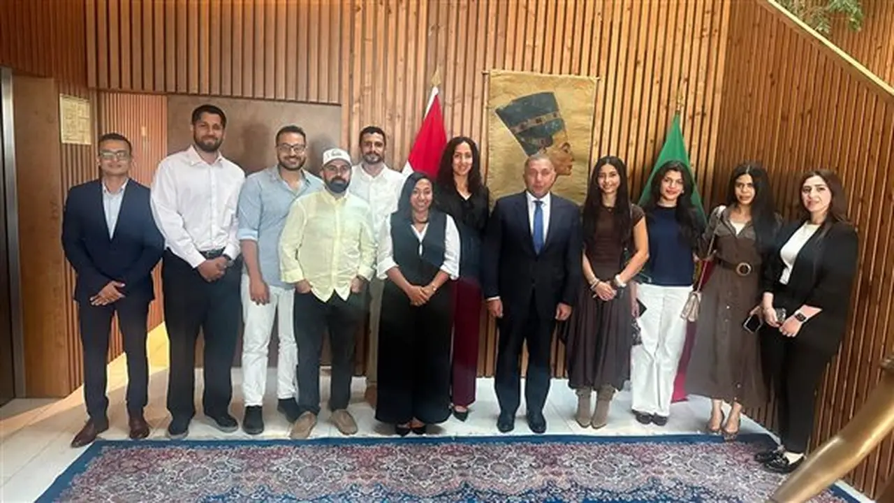 سفير مصر في البرتغال يلتقي الدارسين المصريين بلشبونة لتعزيز التعاون الأكاديمي