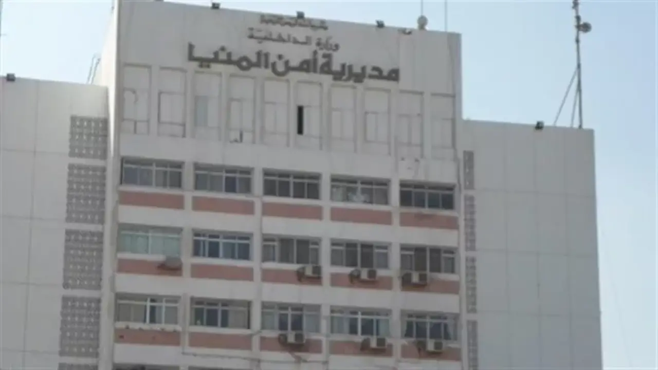 القبض على نصاب بتحويل الأموال في المنيا بعد استيلائه على حسابات ضحاياه