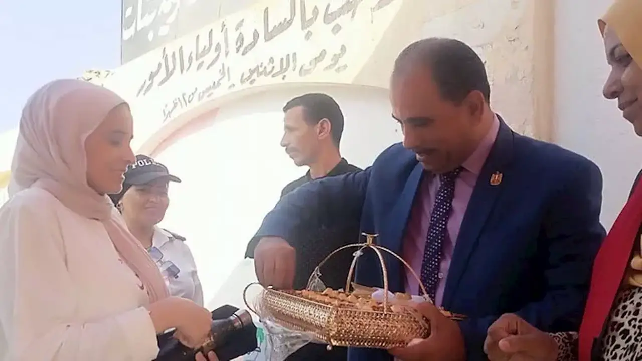 لفتة إنسانية تسعد طلاب الثانوية العامة في وداع ماراثون الامتحانات – صور