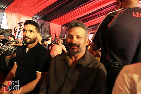 كابتن سيد معوض وصالح جمعة فى مقر الأهلى بالمنصورة كابتن سيد معوض وصالح جمعة فى مقر الأهلى بالمنصورة