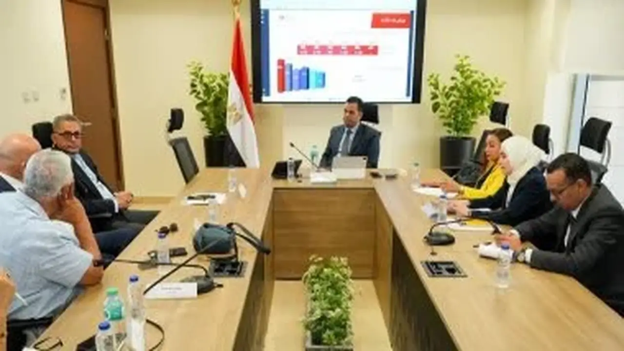 صندوق تنمية الصادرات يناقش مع المجلس التصديري للملابس الجاهزة سبل تعزيز الصادرات