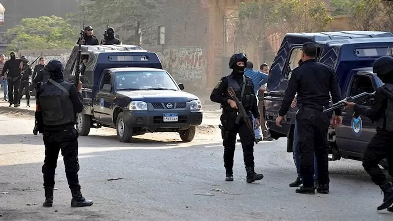 ضبط 118 ألف مخالفة و5 أطنان دقيق و3 ملايين جنيه في قضايا العملات بالمحافظات