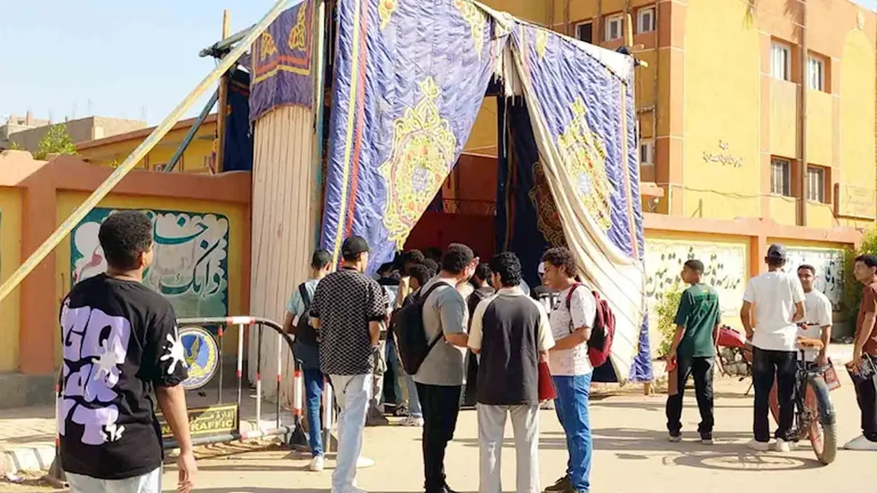 ضبط 15 سماعة إلكترونية و32 هاتفًا محمولًا خلال امتحانات الثانوية العامة في قنا