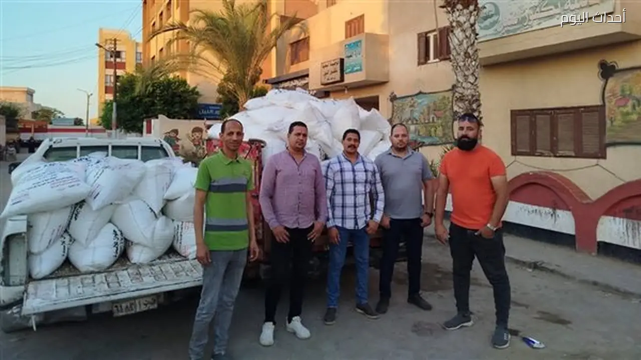 ضبط 86 شيكارة سماد زراعي مدعم قبل بيعها في السوق السوداء بالفيوم