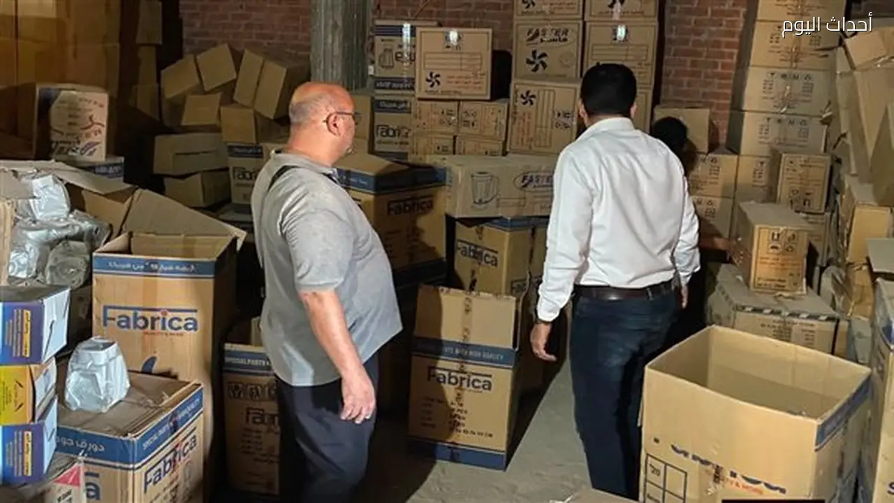ضبط أدوات كهربائية مجهولة المصدر في مخزن غير مرخص بالفيوم