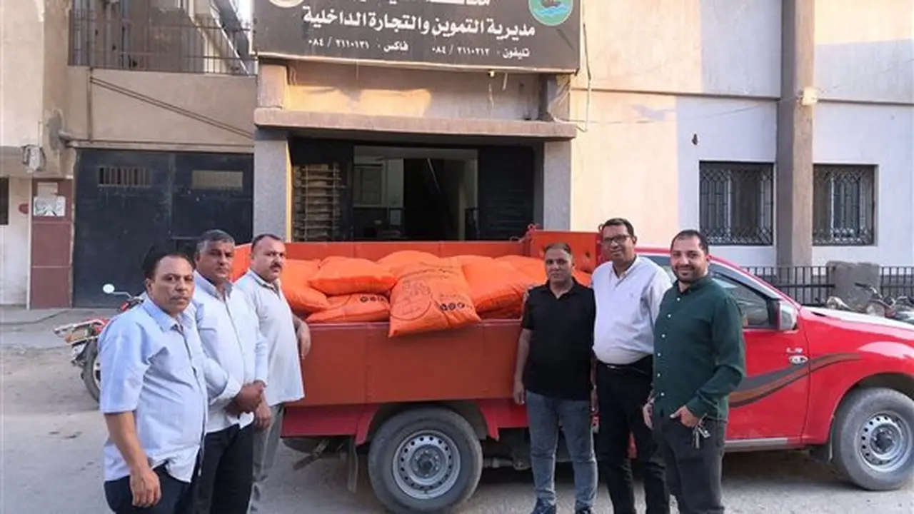 ضبط طني من السماد الزراعي المدعم قبل تهريبه بالفيوم