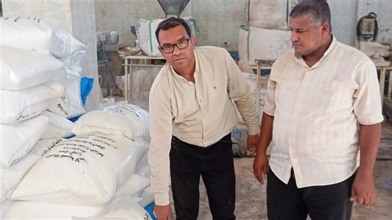 ضبط مصنع مخصبات غير مرخص يستخدم أسمدة مدعمة في الفيوم