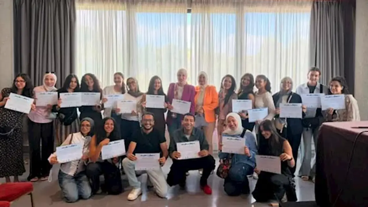 طلاب كلية الإعلام بجامعة القاهرة يشاركون في المدرسة الصيفية بجامعة أوتونوما برشلونة