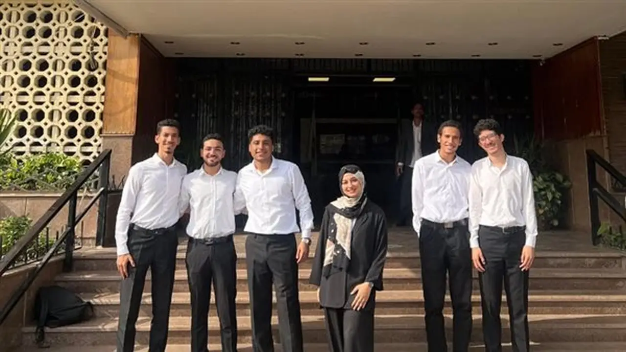 طلاب كلية الحاسبات بجامعة عين شمس يتألقون في Hackathon الابتكار