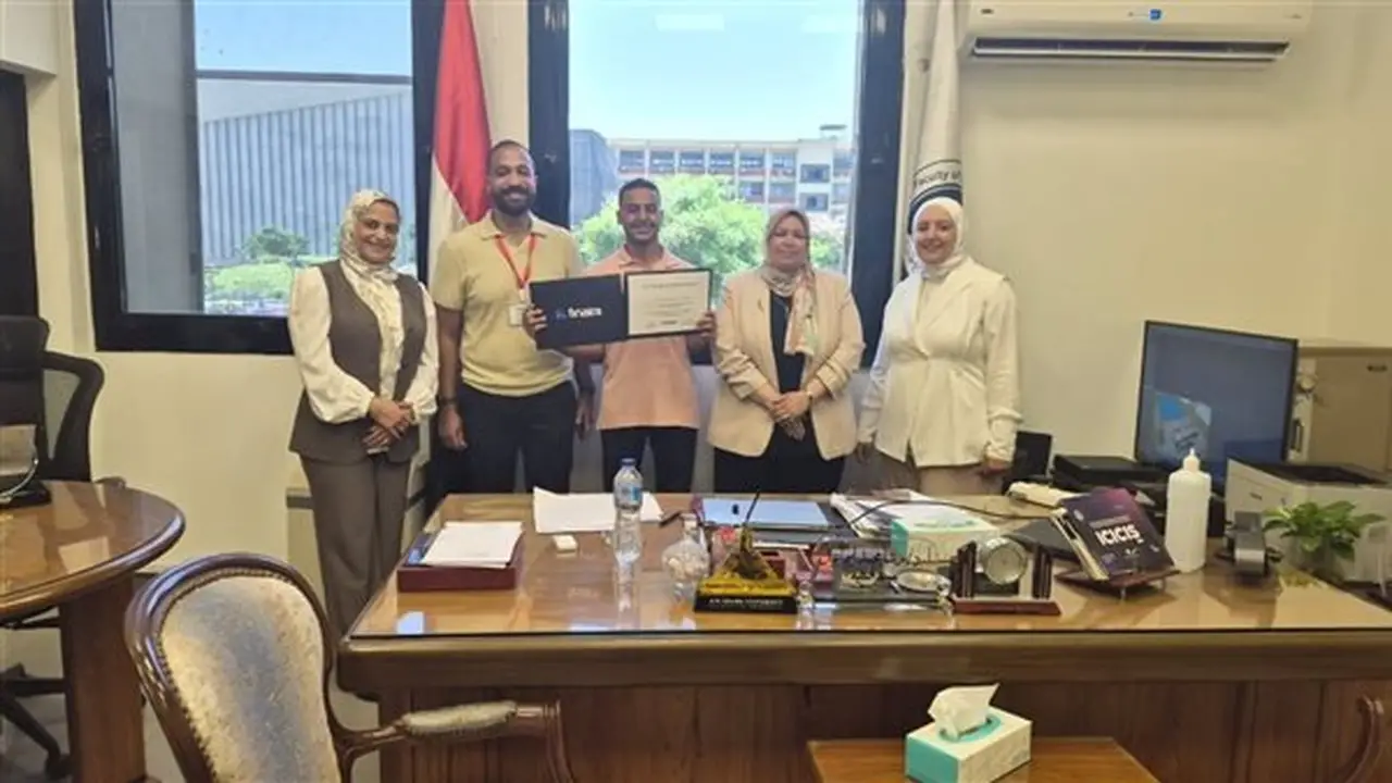 طلاب كلية الحاسبات والمعلومات بجامعة عين شمس يحققون إنجازًا مبتكرًا في الذكاء الاصطناعي