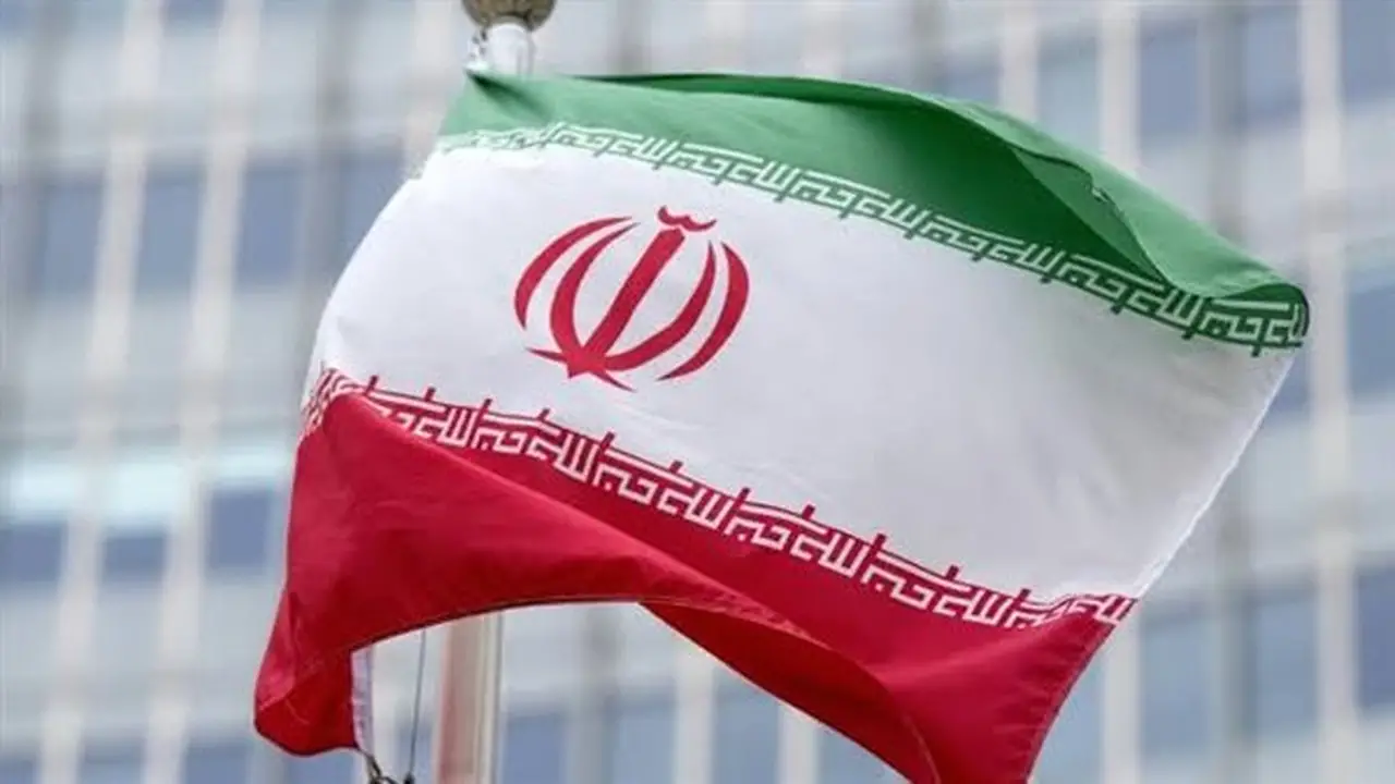 طهران: مقتل امرأة وإصابة طفلها في هجوم أمريكي على بندر عباس