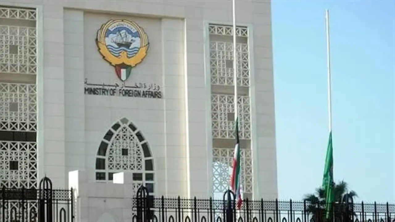 إصابات بين رجال الإطفاء وعمال نتيجة حرائق في الكويت إثر هجمات إيرانية