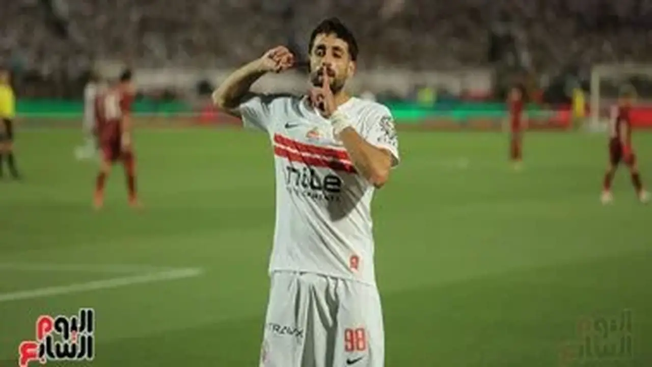 عدي الدباغ يؤكد انتظامه في معسكر الزمالك رغم حادث السير