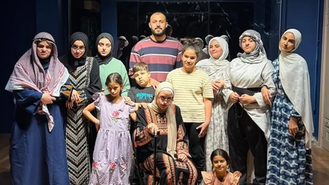 انطلاق عرض مسرحية «على باب الذاكرة 48» غدًا في نقابة الصحفيين: حكاية فلسطين من النكبة إلى غزة